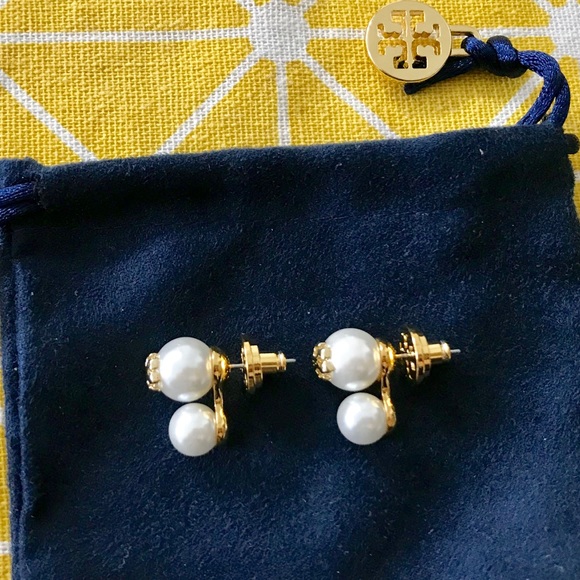 Tory Burch Evie Double Pearl Stud Earrings NEW - Picture 3 of 7